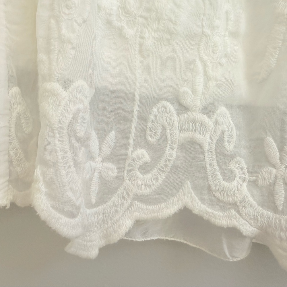 Chic ivory Bellambra top Embroidered Blouse - Picture 7 of 10